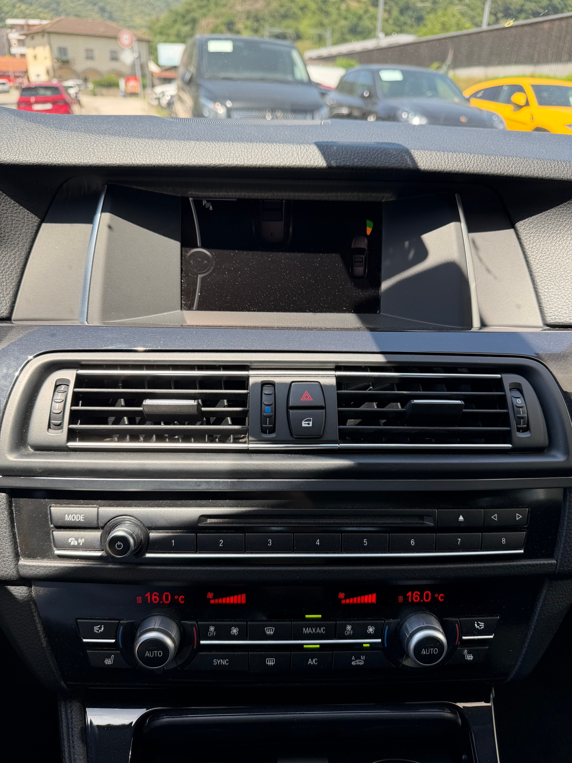 BMW 520d Touring Steptronic-image-11