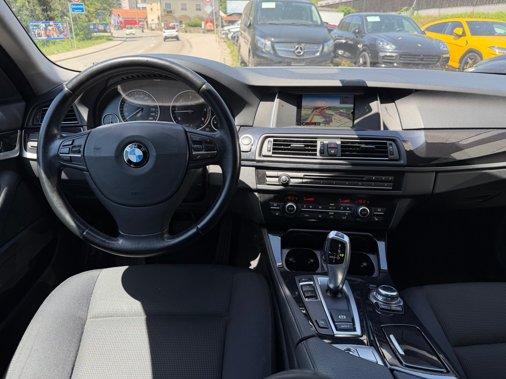 BMW 520d Touring Steptronic-image-10