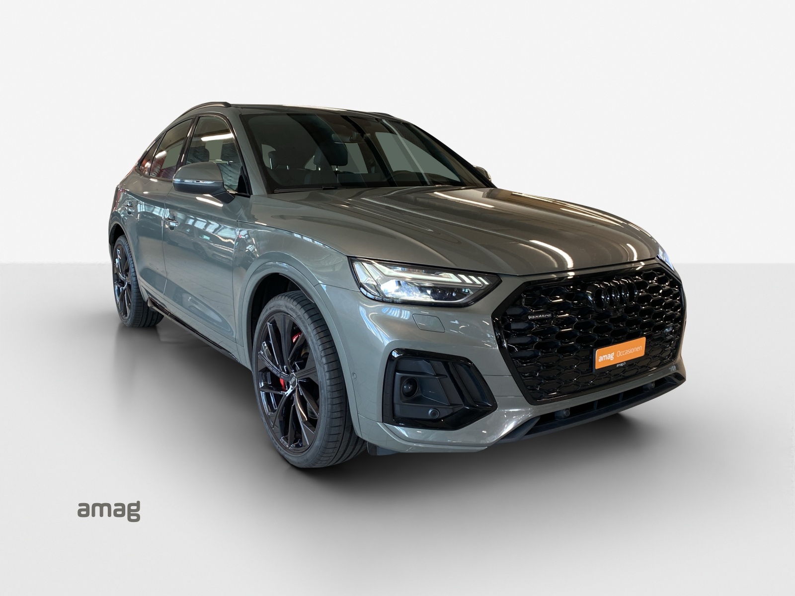 AUDI Q5 Sportback 50 TFSI e PHEV Black Edition quattro S-tronic-image-6