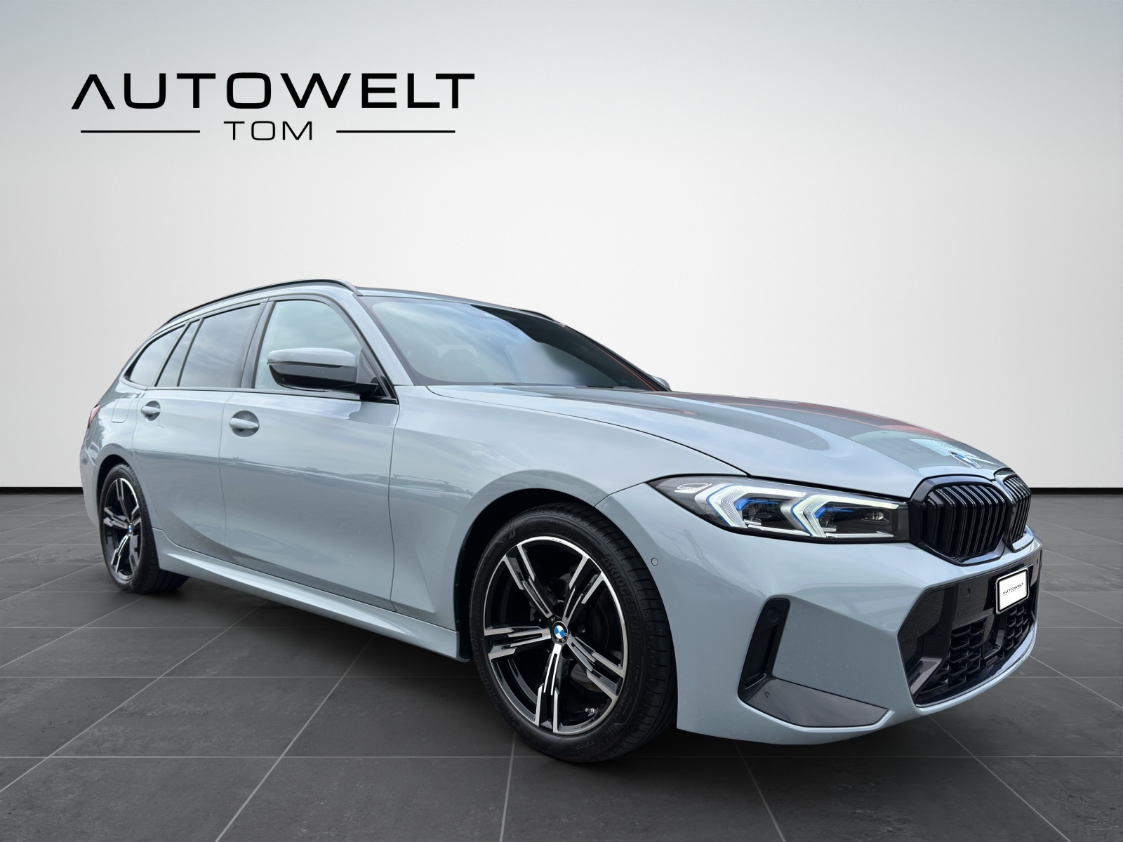 BMW 318i Touring Steptronic M Sport-image-6