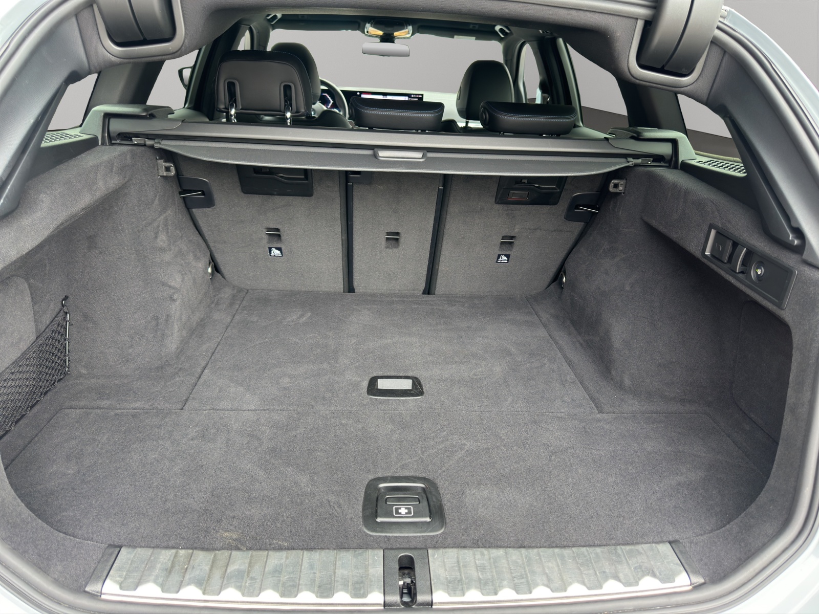 BMW 318i Touring Steptronic M Sport-image-15