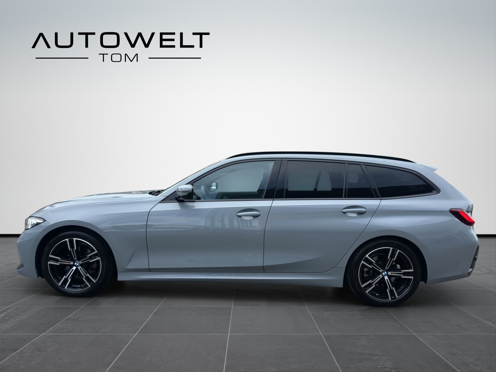 BMW 318i Touring Steptronic M Sport-image-1