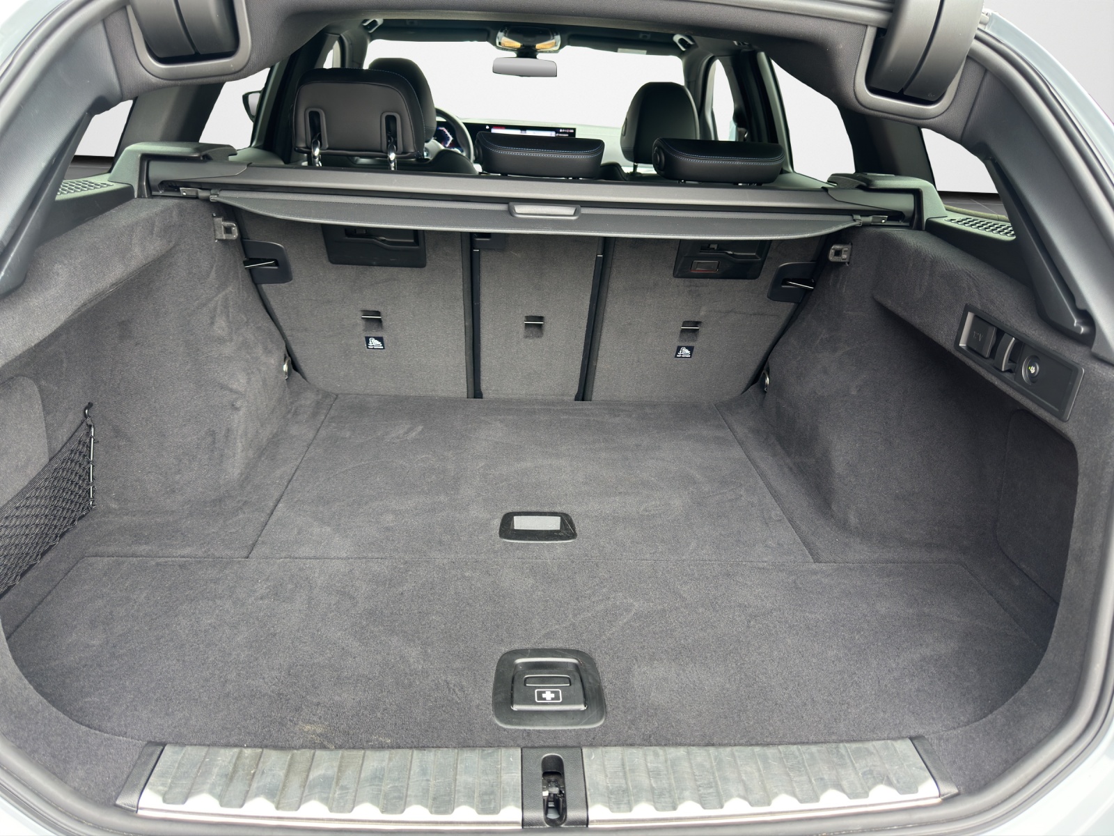 BMW 318i Touring Steptronic M Sport-image-15