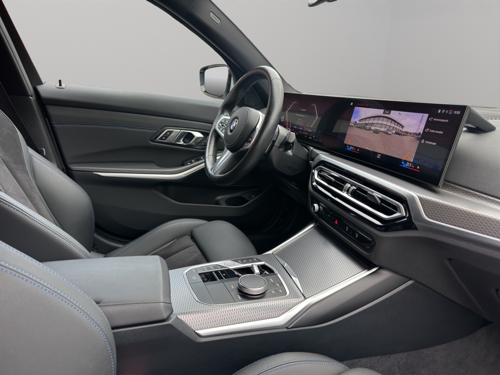 BMW 318i Touring Steptronic M Sport-image-12