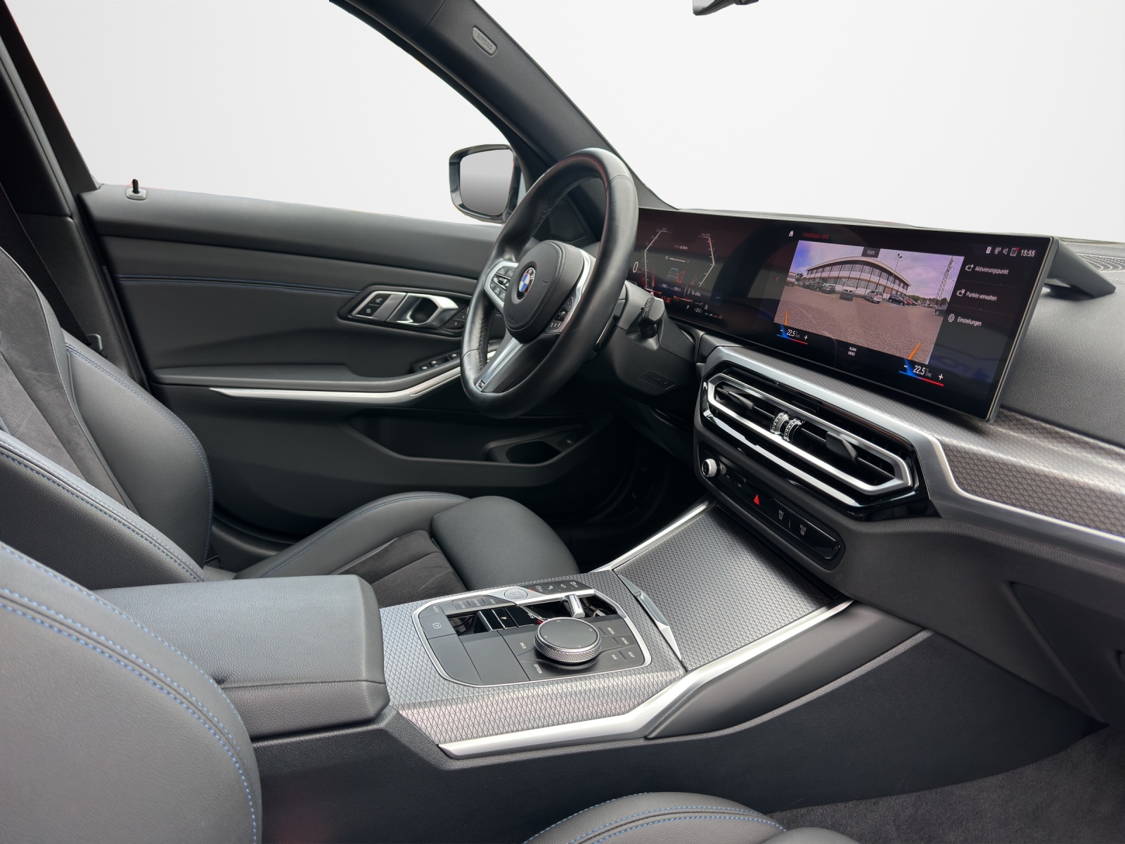 BMW 318i Touring Steptronic M Sport-image-12