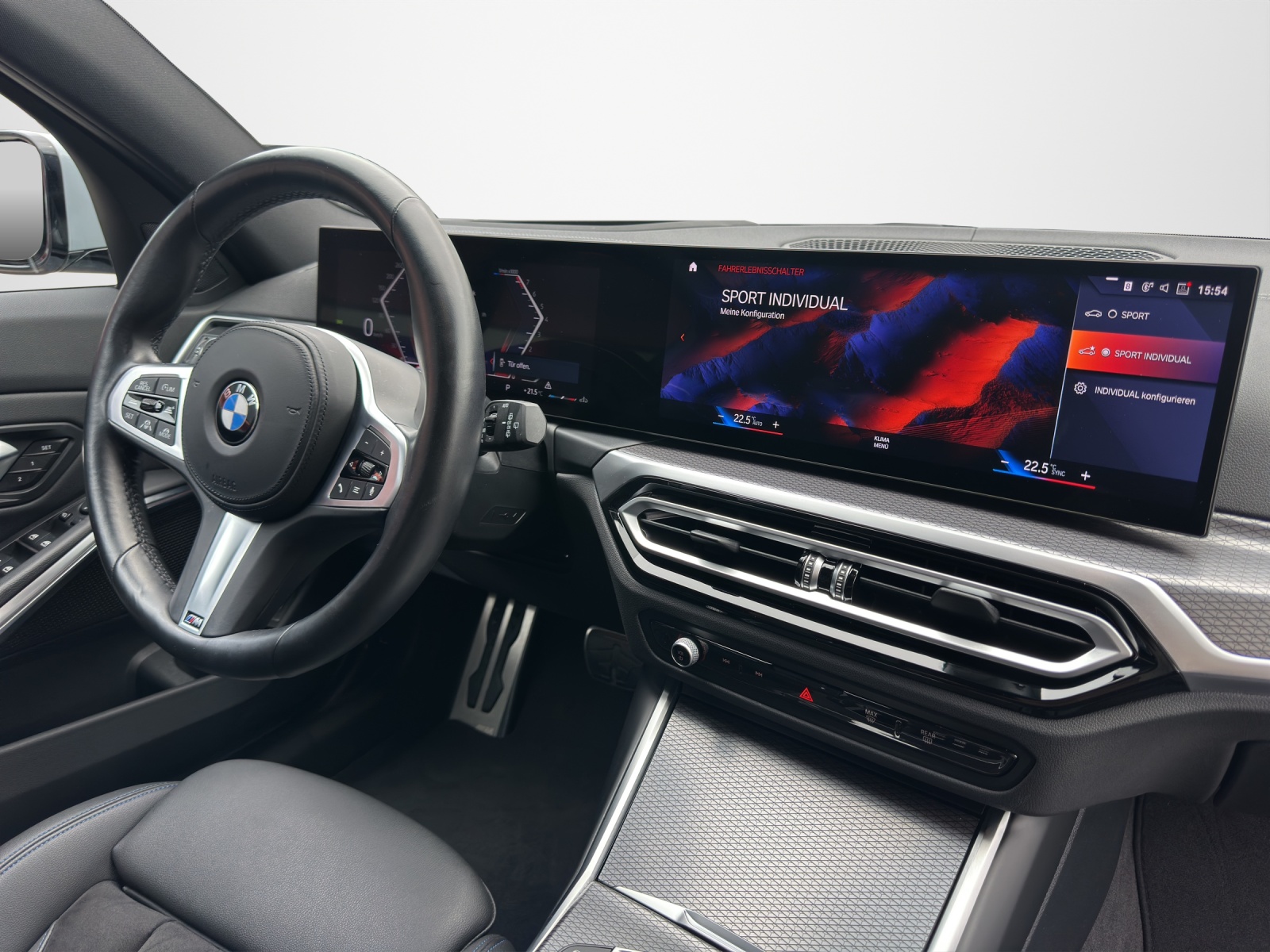 BMW 318i Touring Steptronic M Sport-image-11