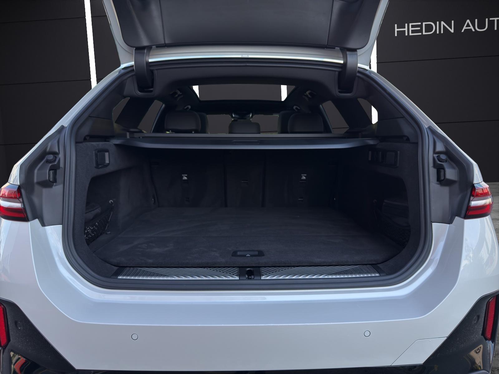 BMW 520d xDrive Touring-image-5