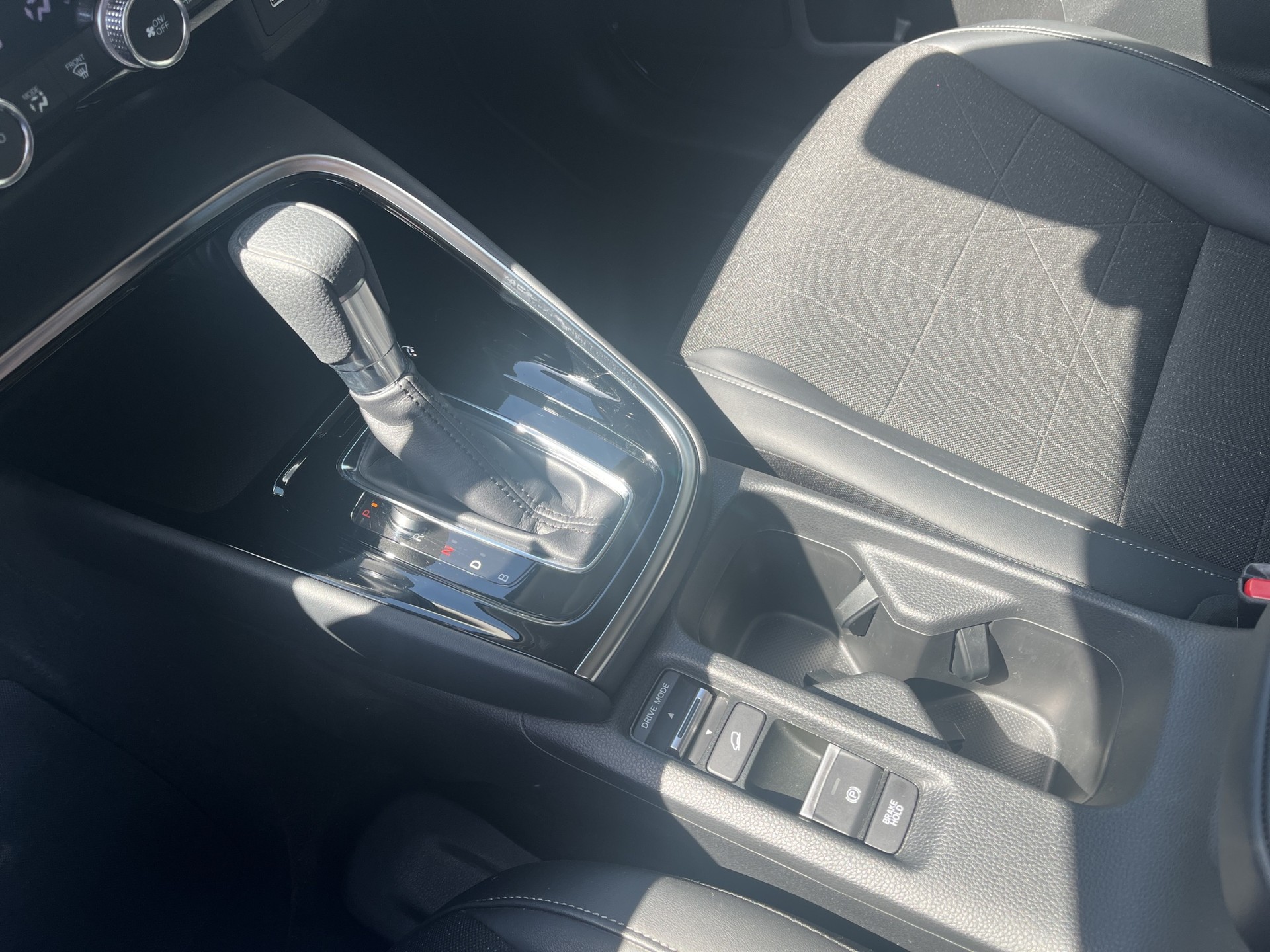 HONDA HR-V 1.5 i-MMD Advance-image-15