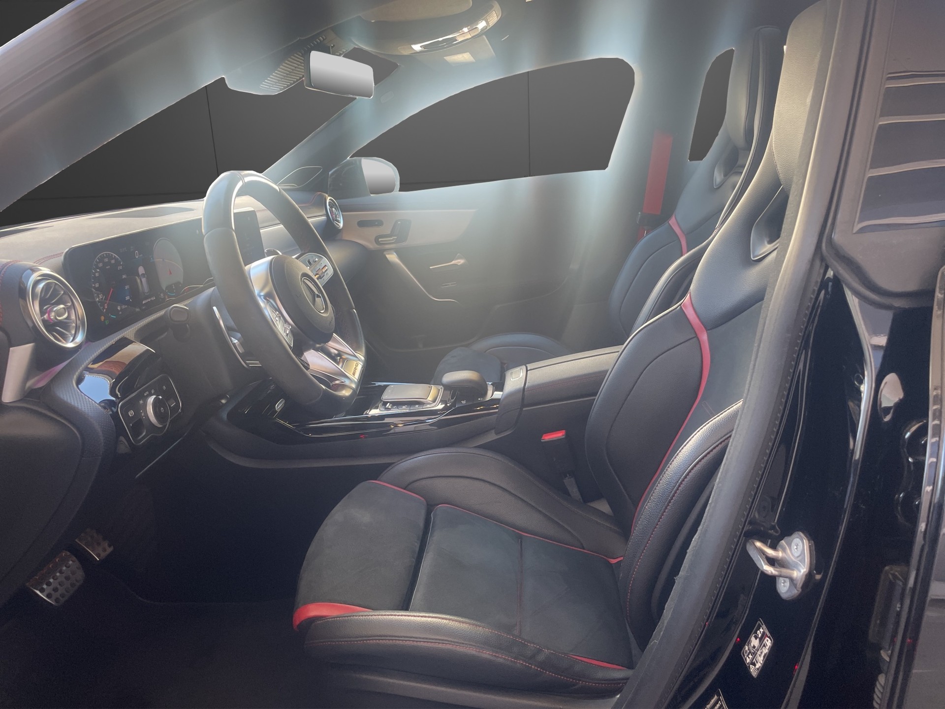 MERCEDES-BENZ CLA Shooting Brake 45 S AMG 4Matic+ 8G-DCT-image-13