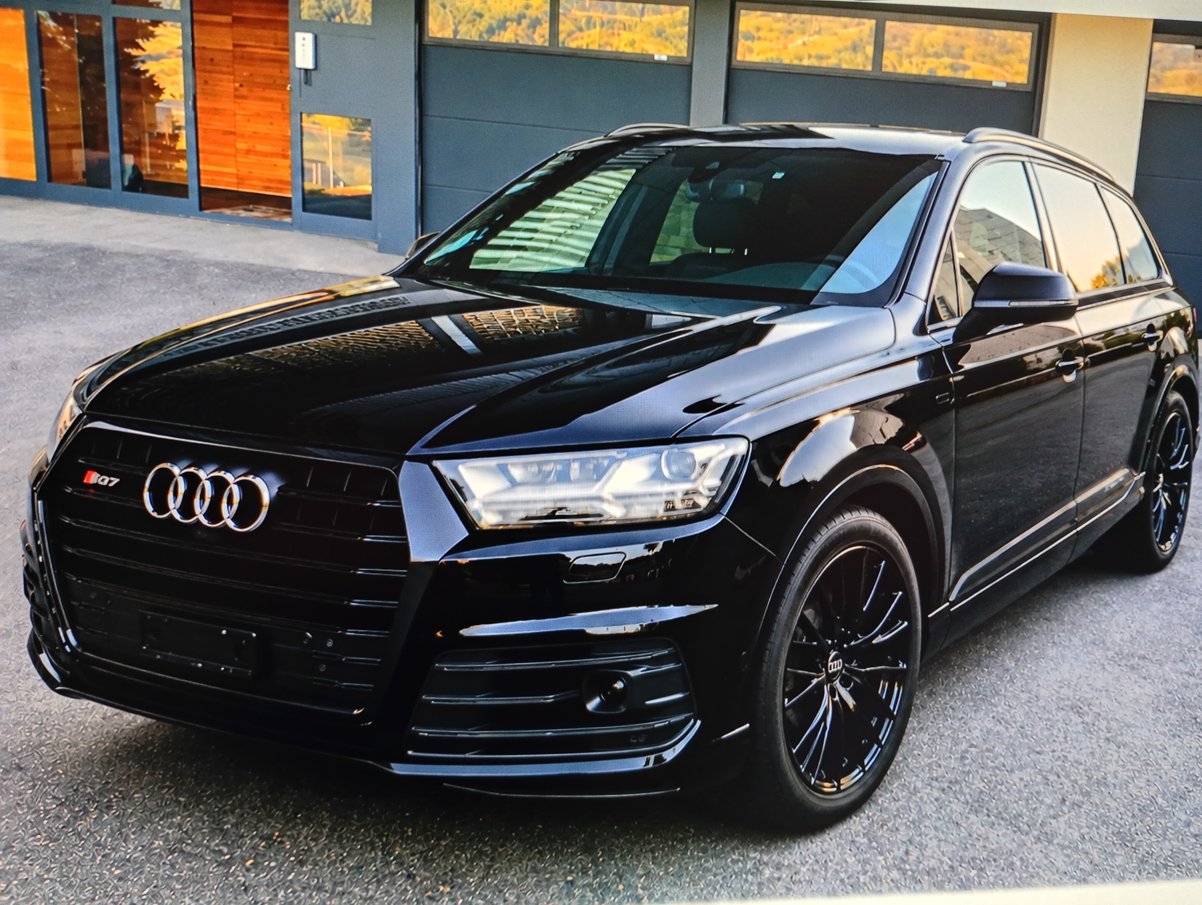 Car photo