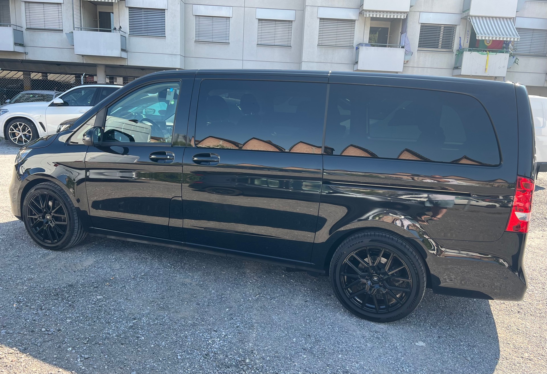 MERCEDES-BENZ V 220-image-4