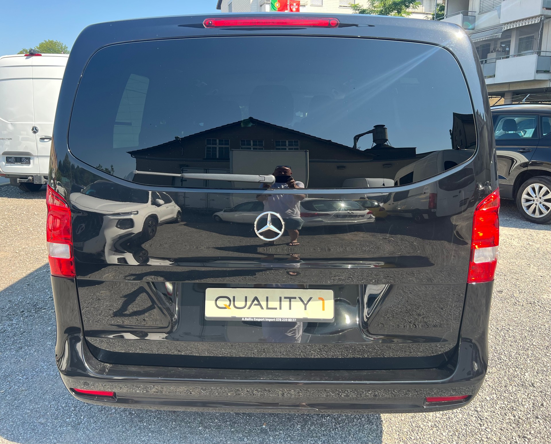 MERCEDES-BENZ V 220-image-7