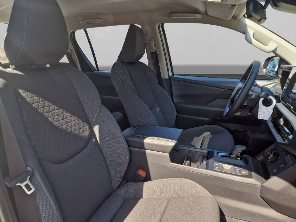 TOYOTA Hilux Double Cab.-Pick-up 59KW 48154/000-image-7