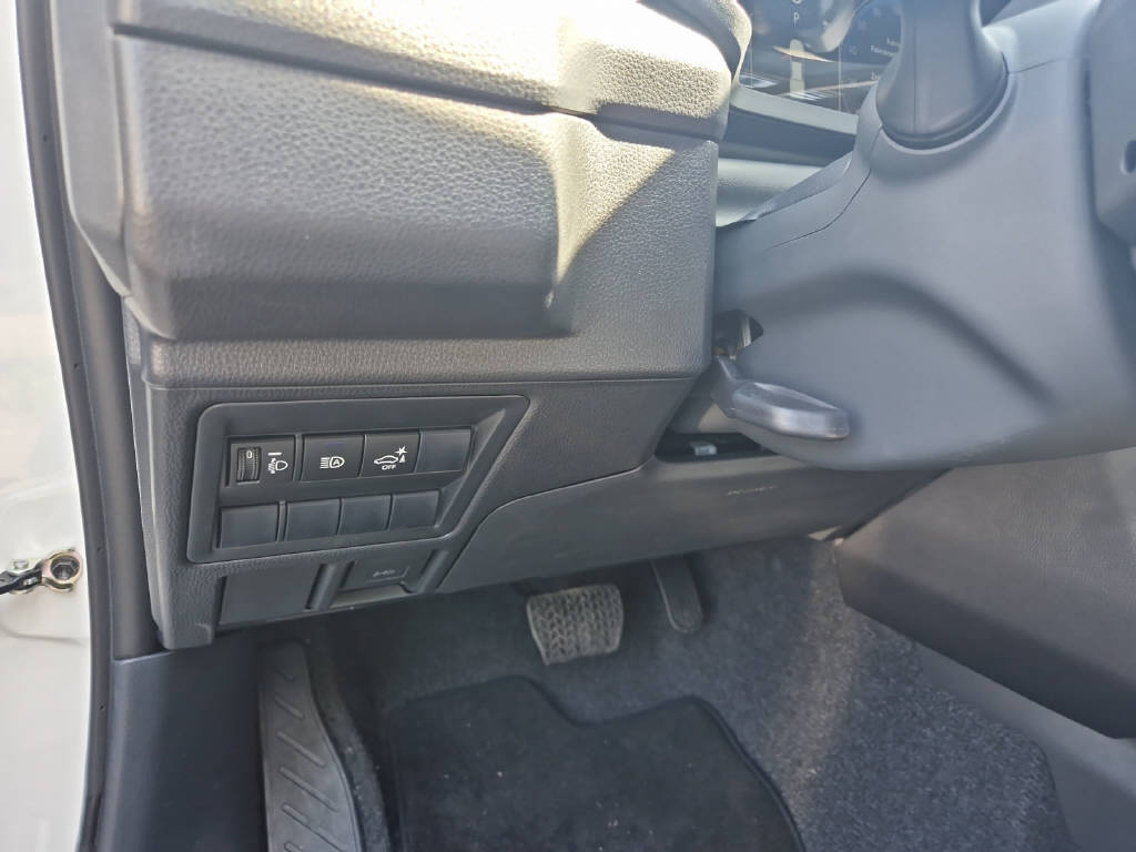 TOYOTA Hilux Double Cab.-Pick-up 59KW 48154/000-image-13