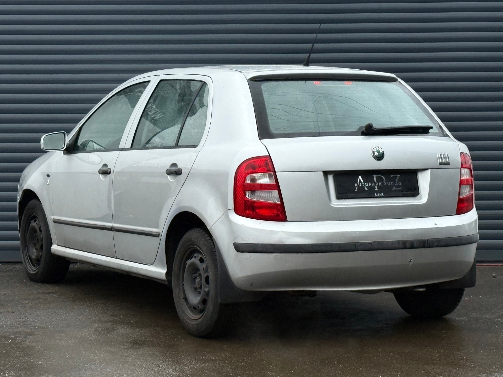 SKODA Fabia 1.4 16V Comfort-image-6