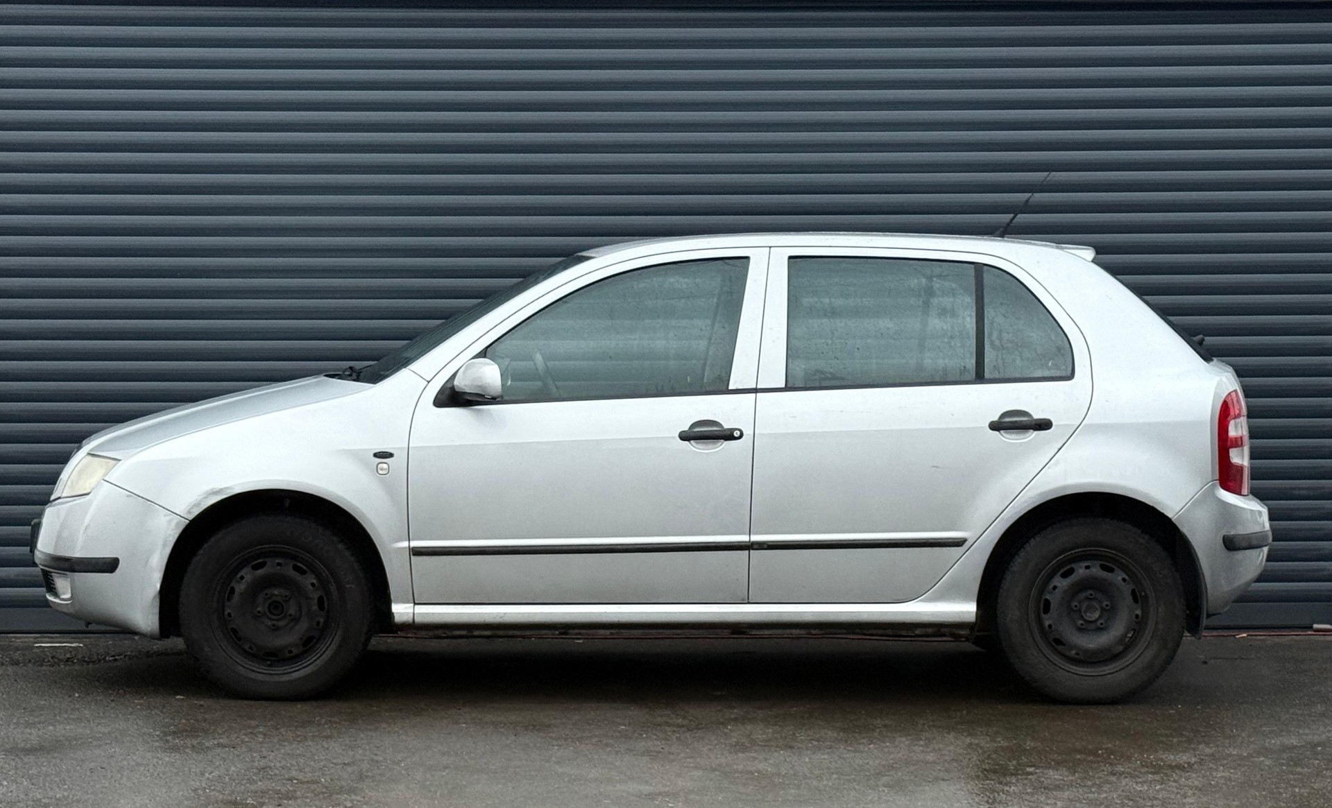 SKODA Fabia 1.4 16V Comfort-image-7
