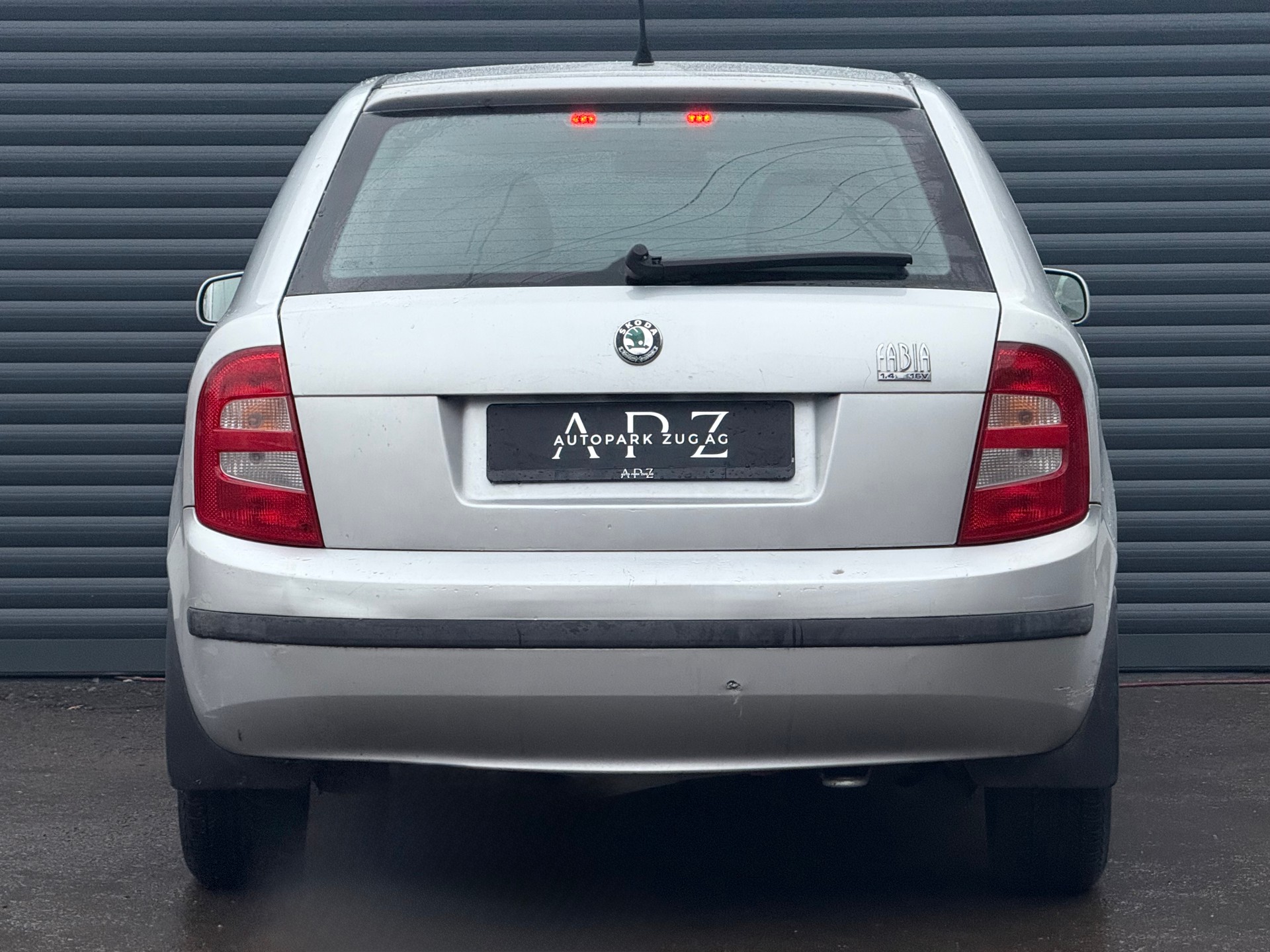 SKODA Fabia 1.4 16V Comfort-image-5
