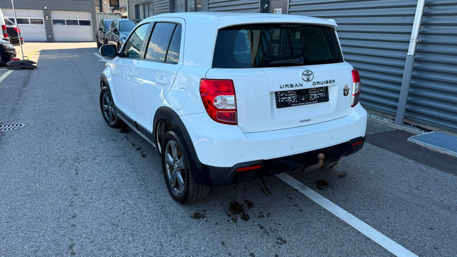 TOYOTA UrbanCruiser 1.4 D-4D Linea Sol 4WD-image-5