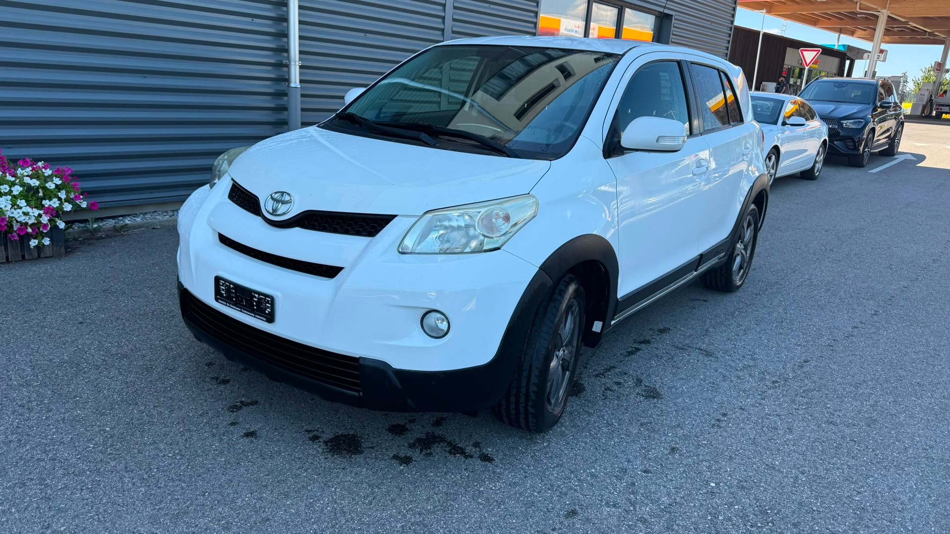 TOYOTA UrbanCruiser 1.4 D-4D Linea Sol 4WD-image-2