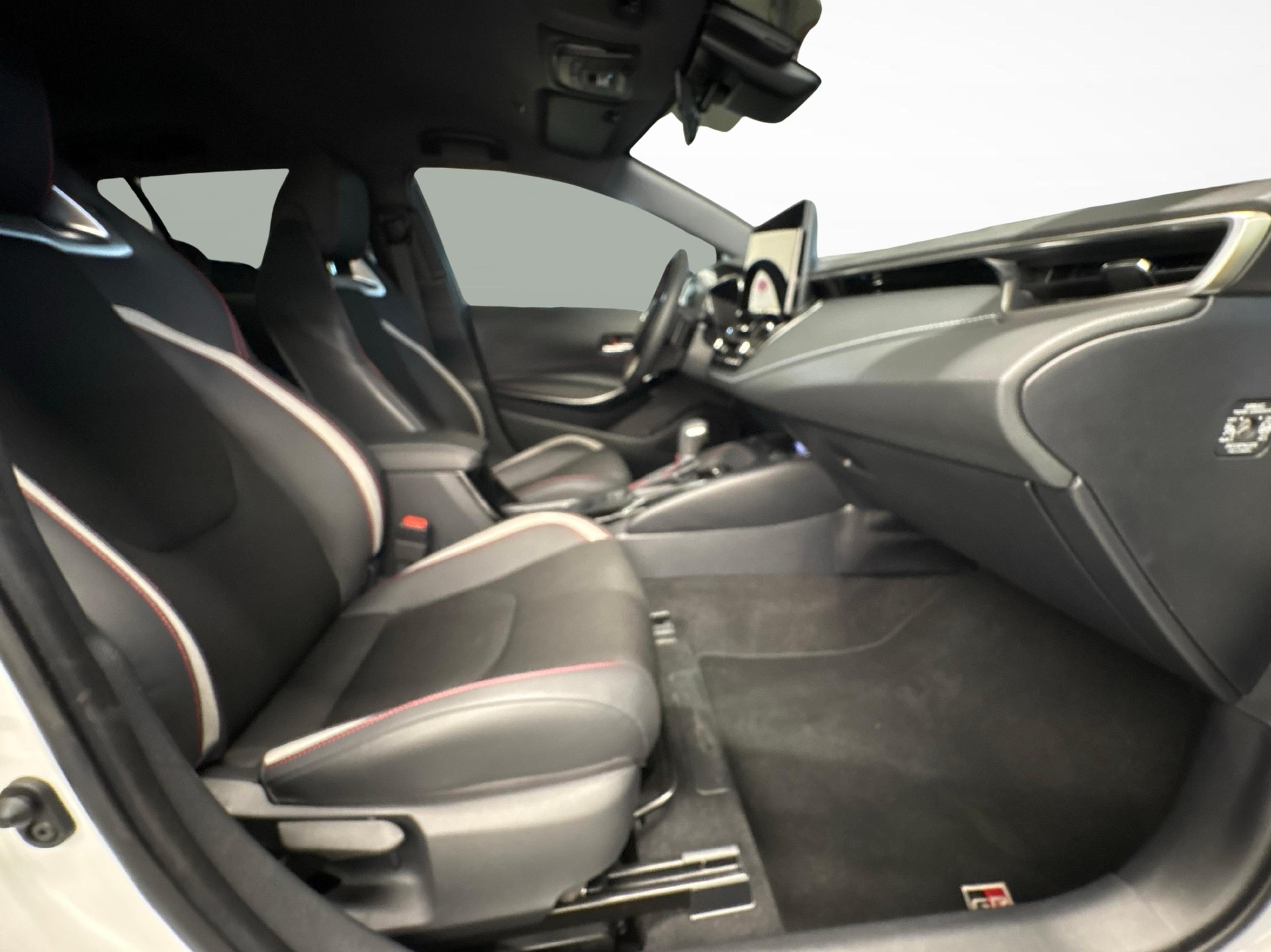 TOYOTA Corolla Touring Sports 2.0 HSD GR Sport-image-9