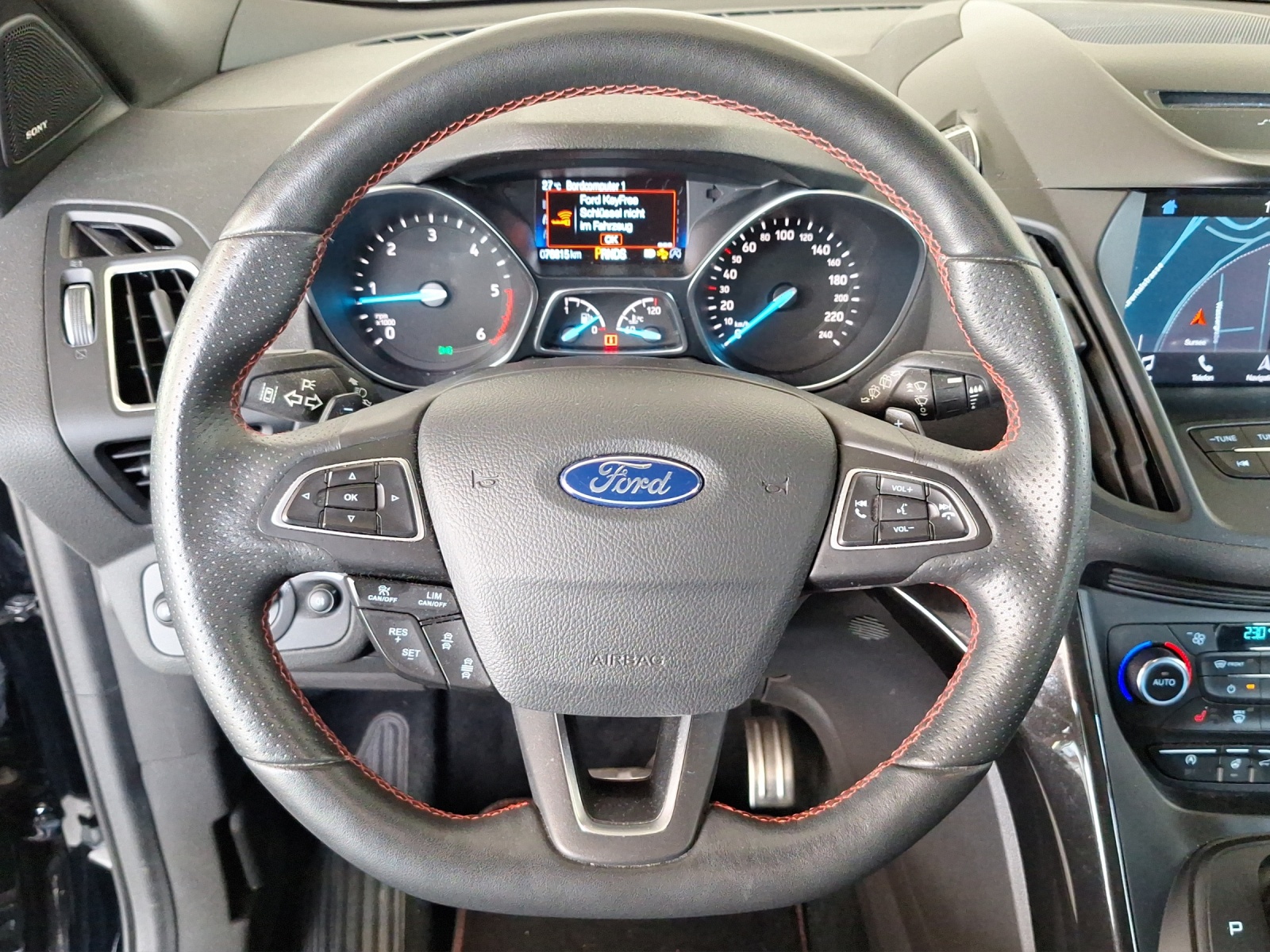 FORD Kuga 2.0 TDCi 150 ST-Line FPS-image-13