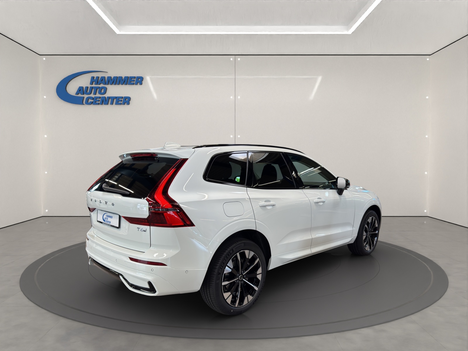 VOLVO XC60 2.0 T6 TE Plus Dark eAWD-image-4