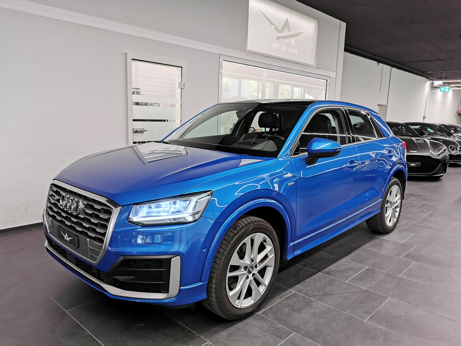 AUDI Q2 2.0 TDI AUDI EXCLUSIVE Edition # 1 quattro S-tronic NAPPA LEDER UNIKAT INDIVIDUAL AUSSTATTUNG PANO EL. HECKKLAPPE B&O S-LINE-image-2