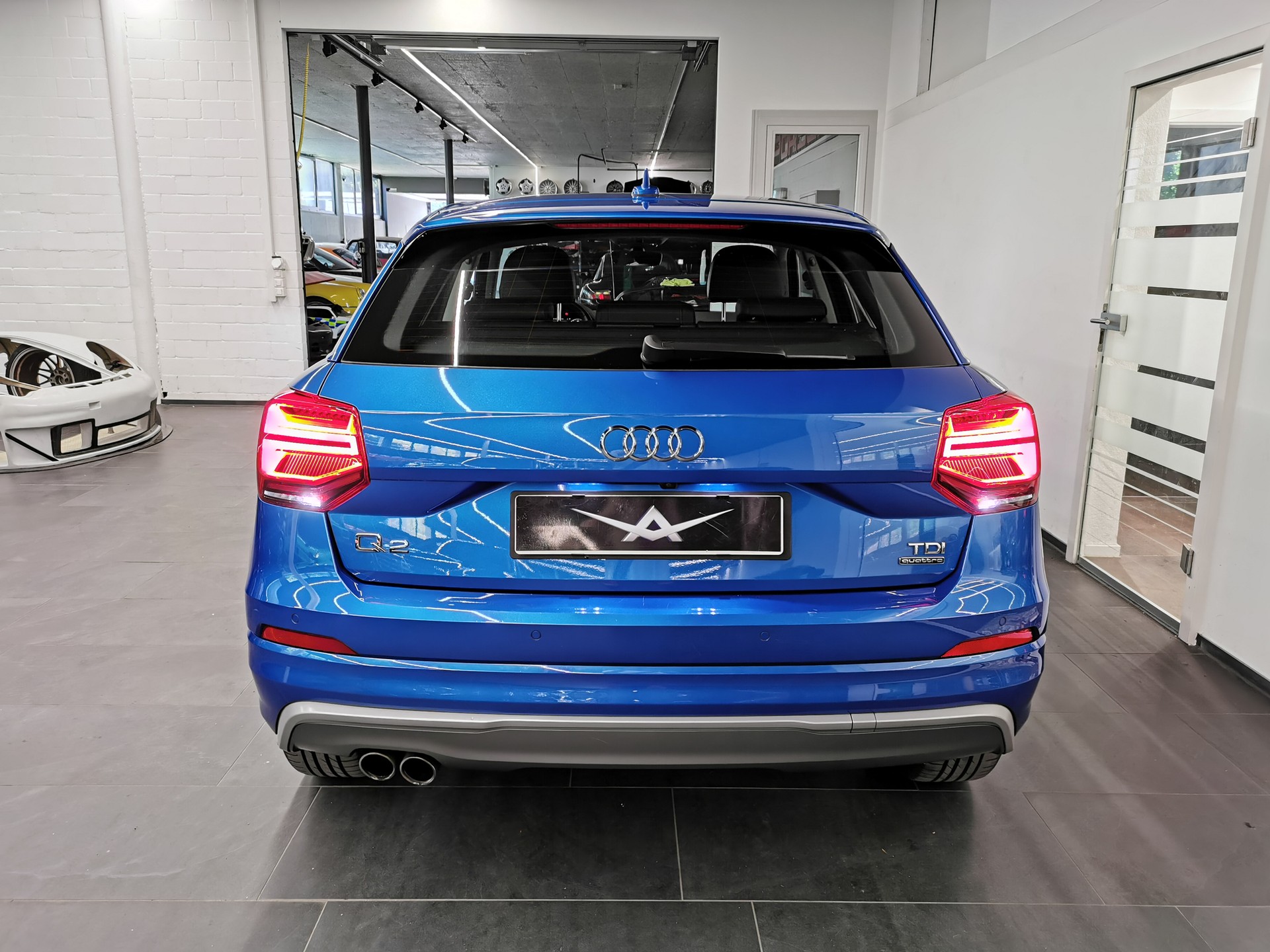 AUDI Q2 2.0 TDI AUDI EXCLUSIVE Edition # 1 quattro S-tronic NAPPA LEDER UNIKAT INDIVIDUAL AUSSTATTUNG PANO EL. HECKKLAPPE B&O S-LINE-image-5