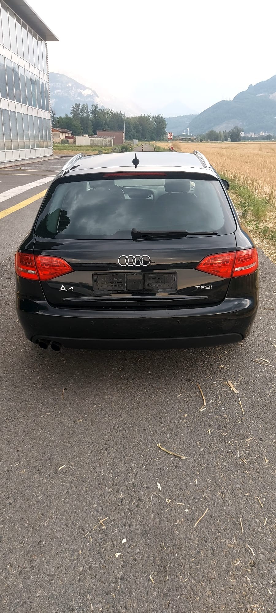 AUDI A4 Avant 1.8 TFSI multitronic-image-6