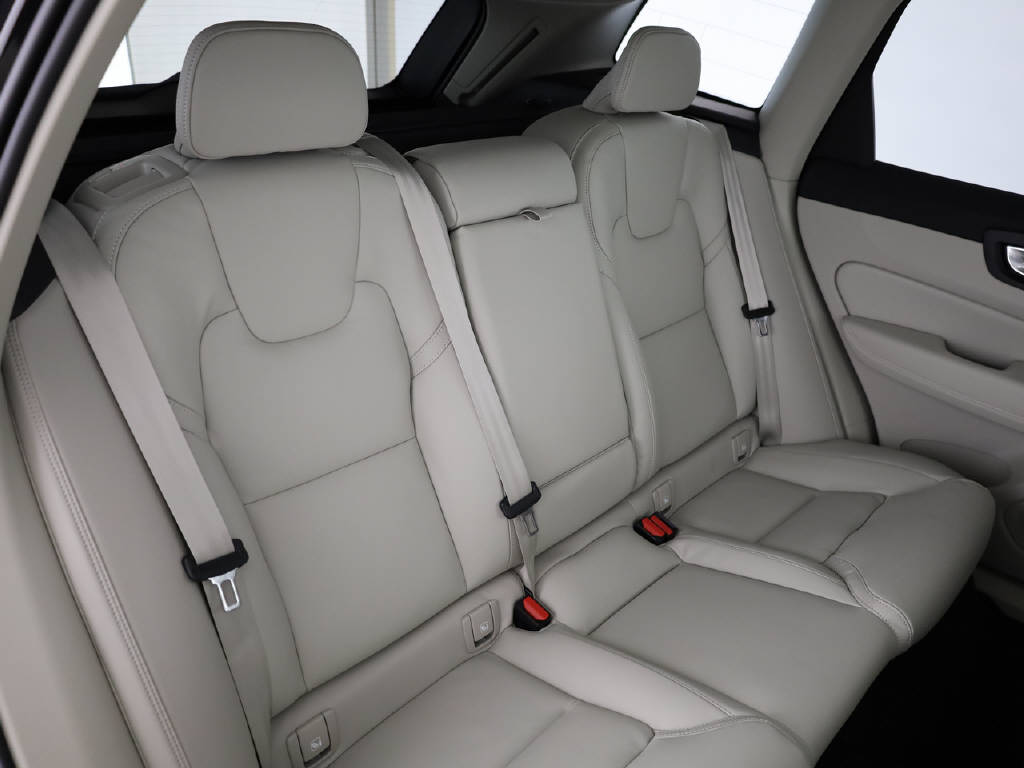 VOLVO XC60 2.0 T8 TE Ultra Bright eAWD-image-6
