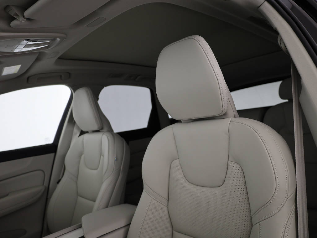 VOLVO XC60 2.0 T8 TE Ultra Bright eAWD-image-27