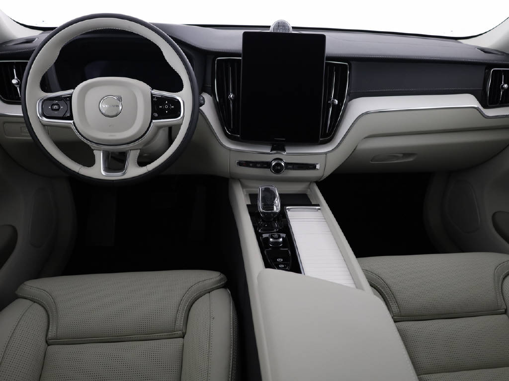 VOLVO XC60 2.0 T8 TE Ultra Bright eAWD-image-4