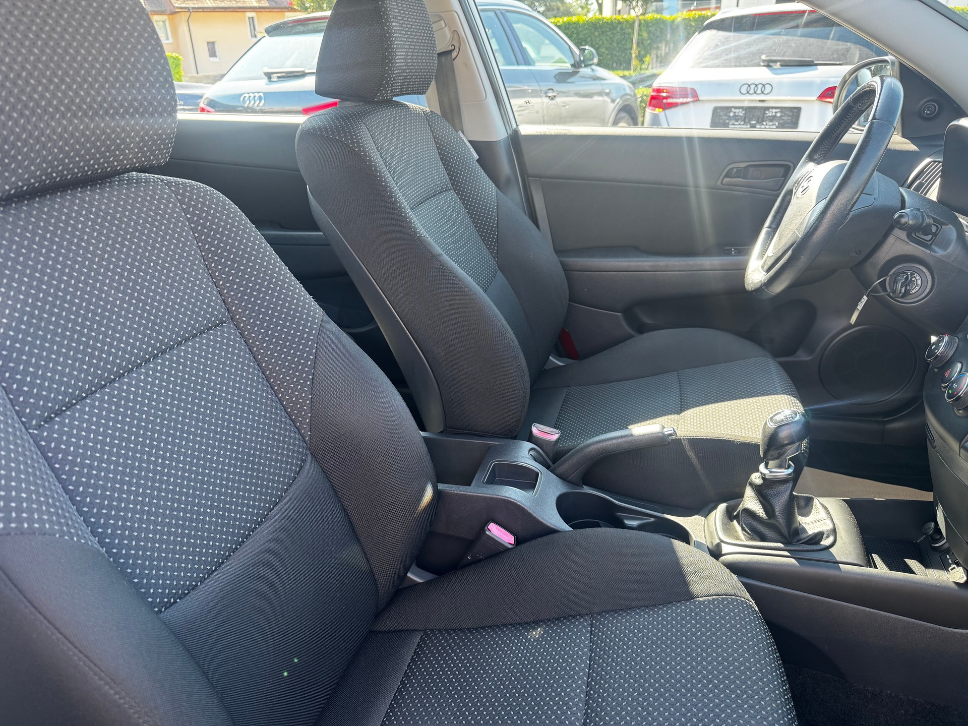 HYUNDAI i30 Wagon 1.4 Comfort-image-9