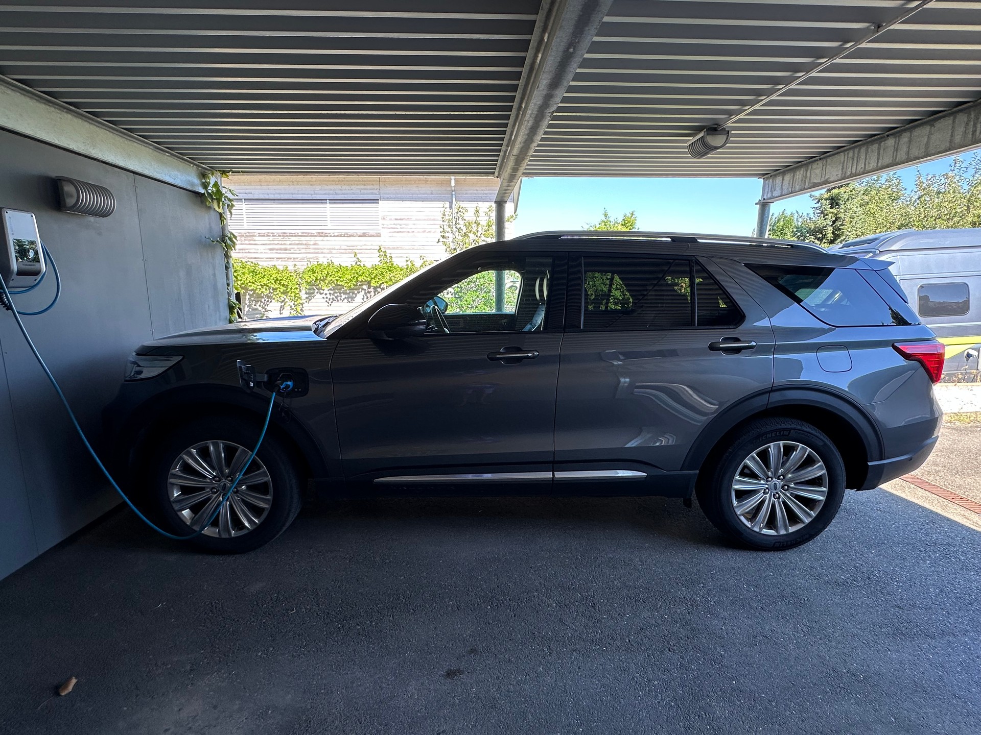 FORD 3.0 V6 Plug-in Hybrid Platinum-image-9