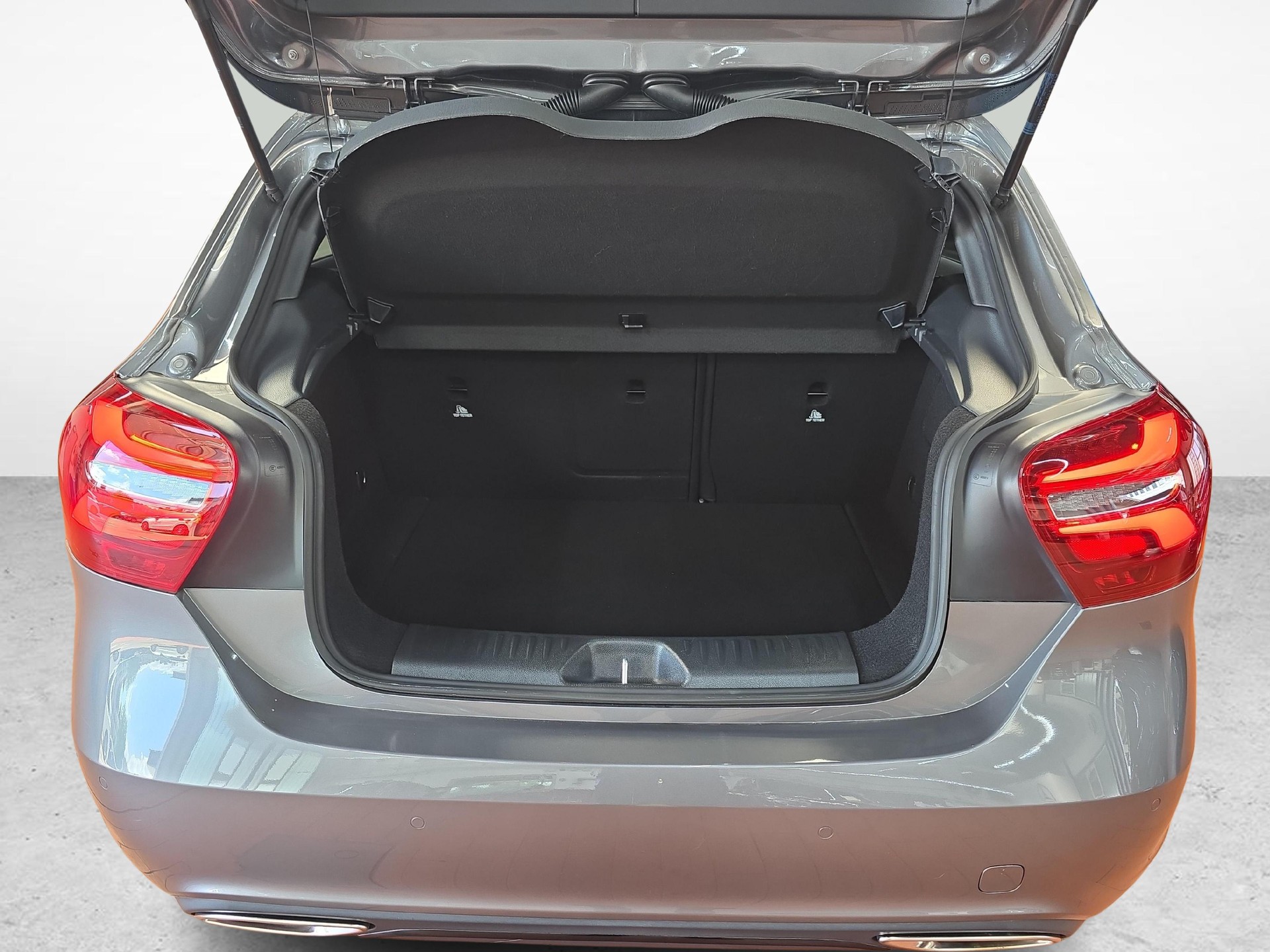 MERCEDES-BENZ A 200 Urban-image-9