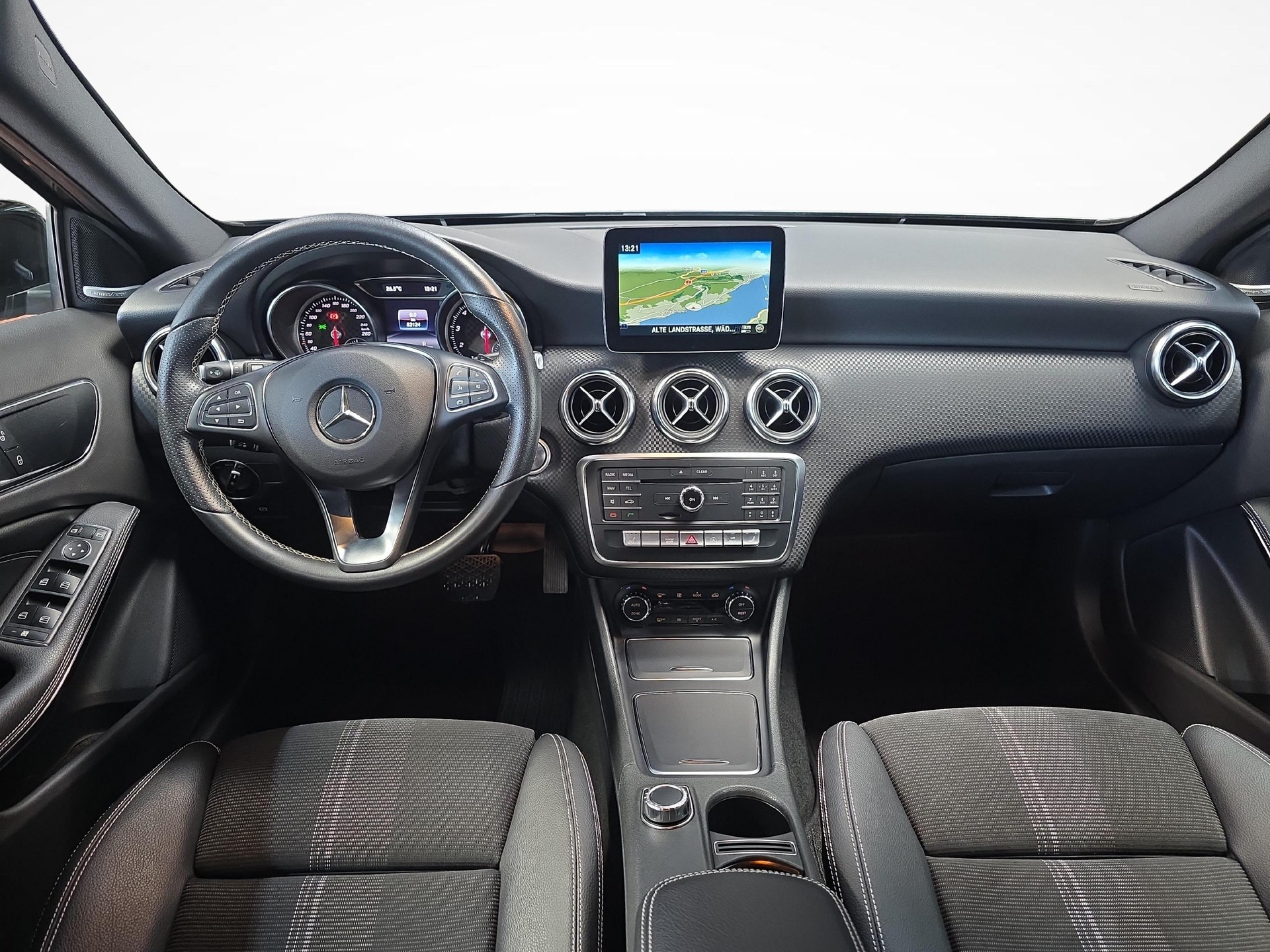MERCEDES-BENZ A 200 Urban-image-5