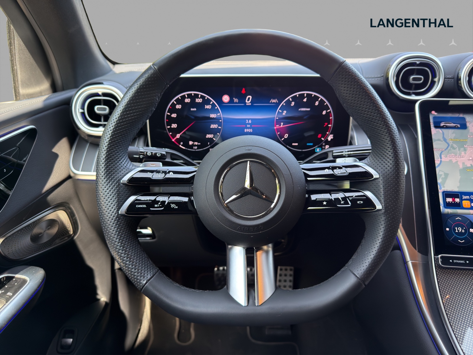 MERCEDES-BENZ GLC 200 4Matic 9G-Tronic-image-9