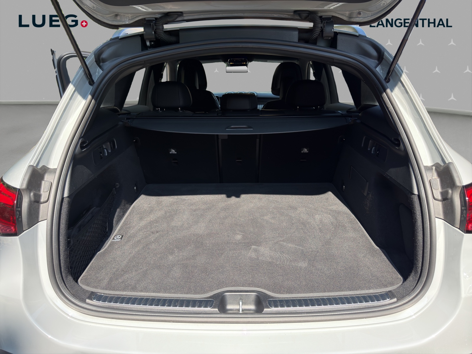 MERCEDES-BENZ GLC 200 4Matic 9G-Tronic-image-14