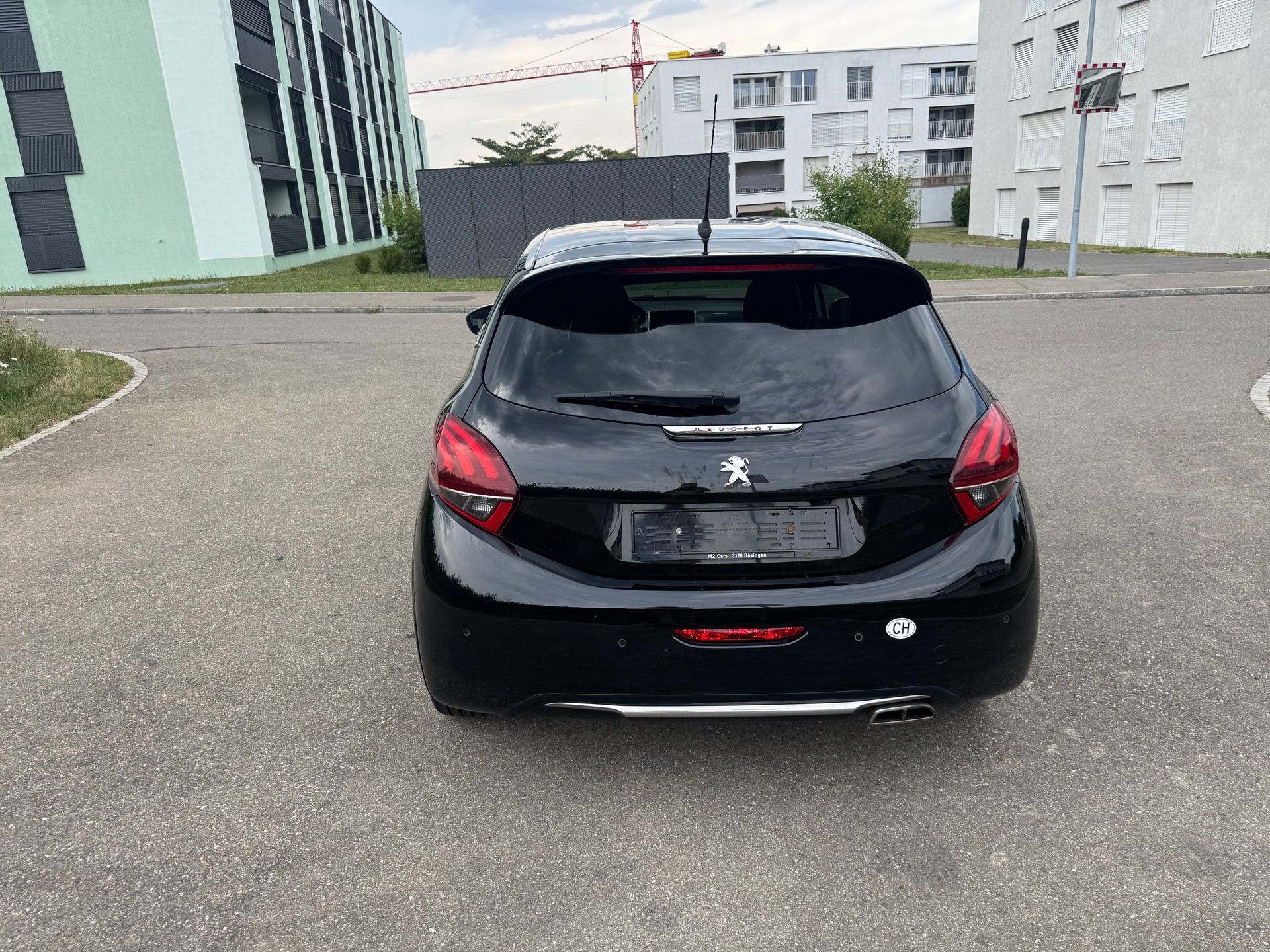 PEUGEOT 208 1.6 Turbo GTi Sport-image-4