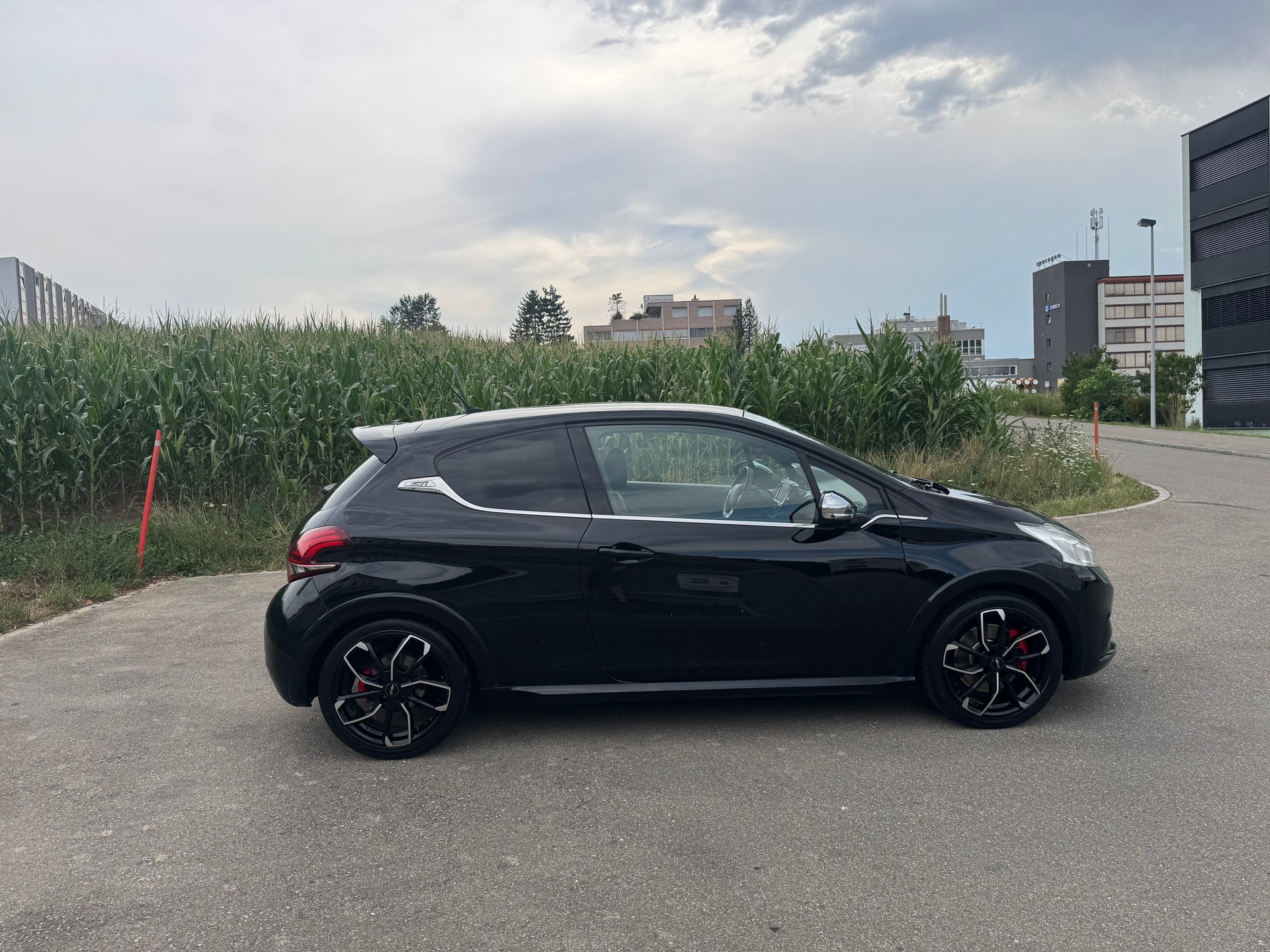 PEUGEOT 208 1.6 Turbo GTi Sport-image-6
