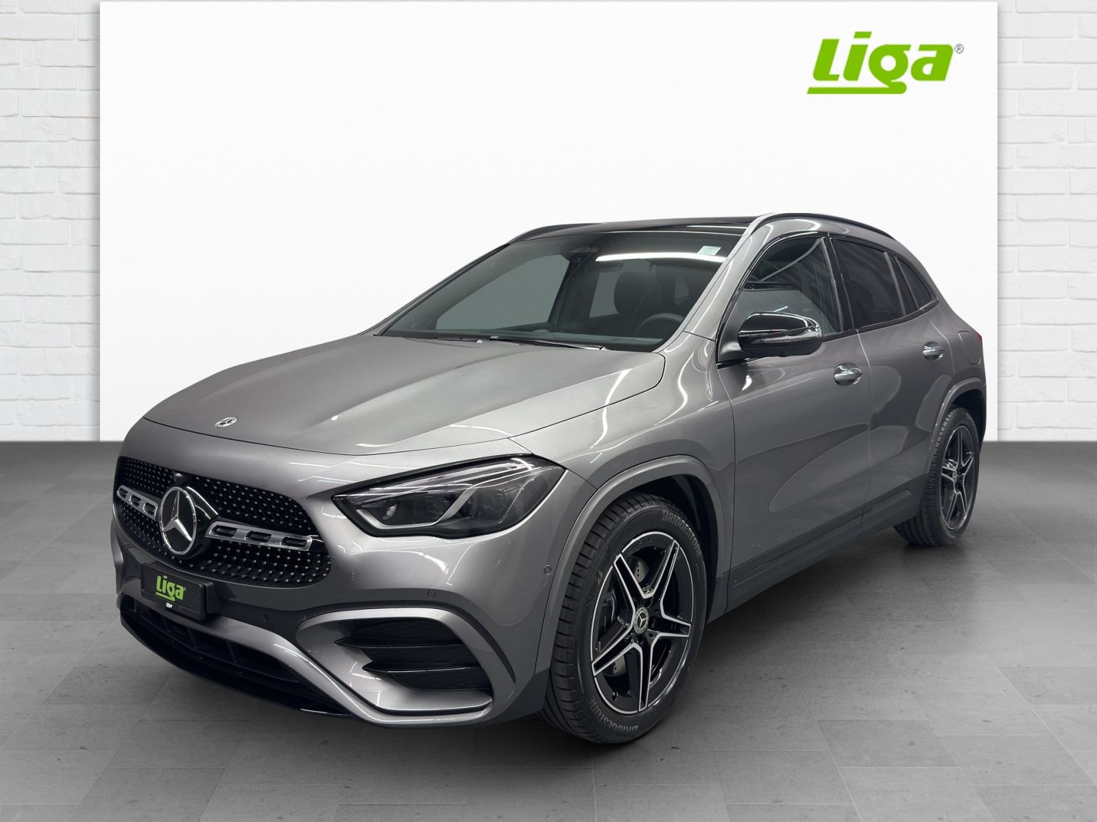 MERCEDES-BENZ GLA 250 AMG Line 4Matic Swiss Star-image-2