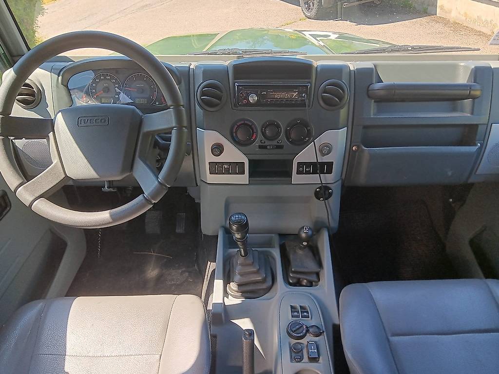 IVECO MASSIF-image-4