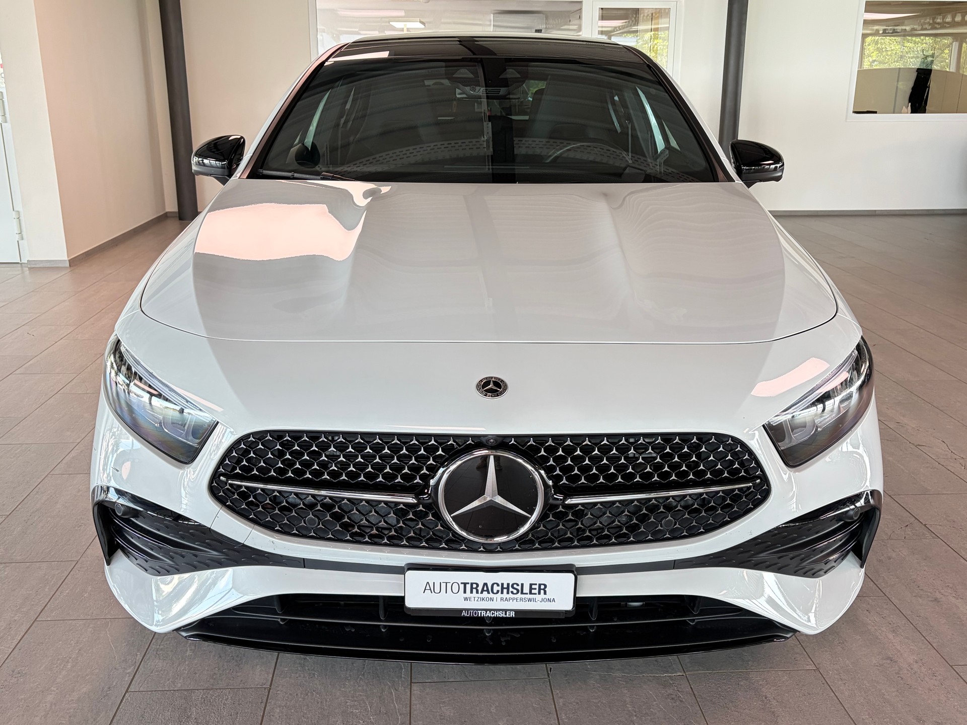 MERCEDES-BENZ A 250 4Matic 8G-DCT-image-2