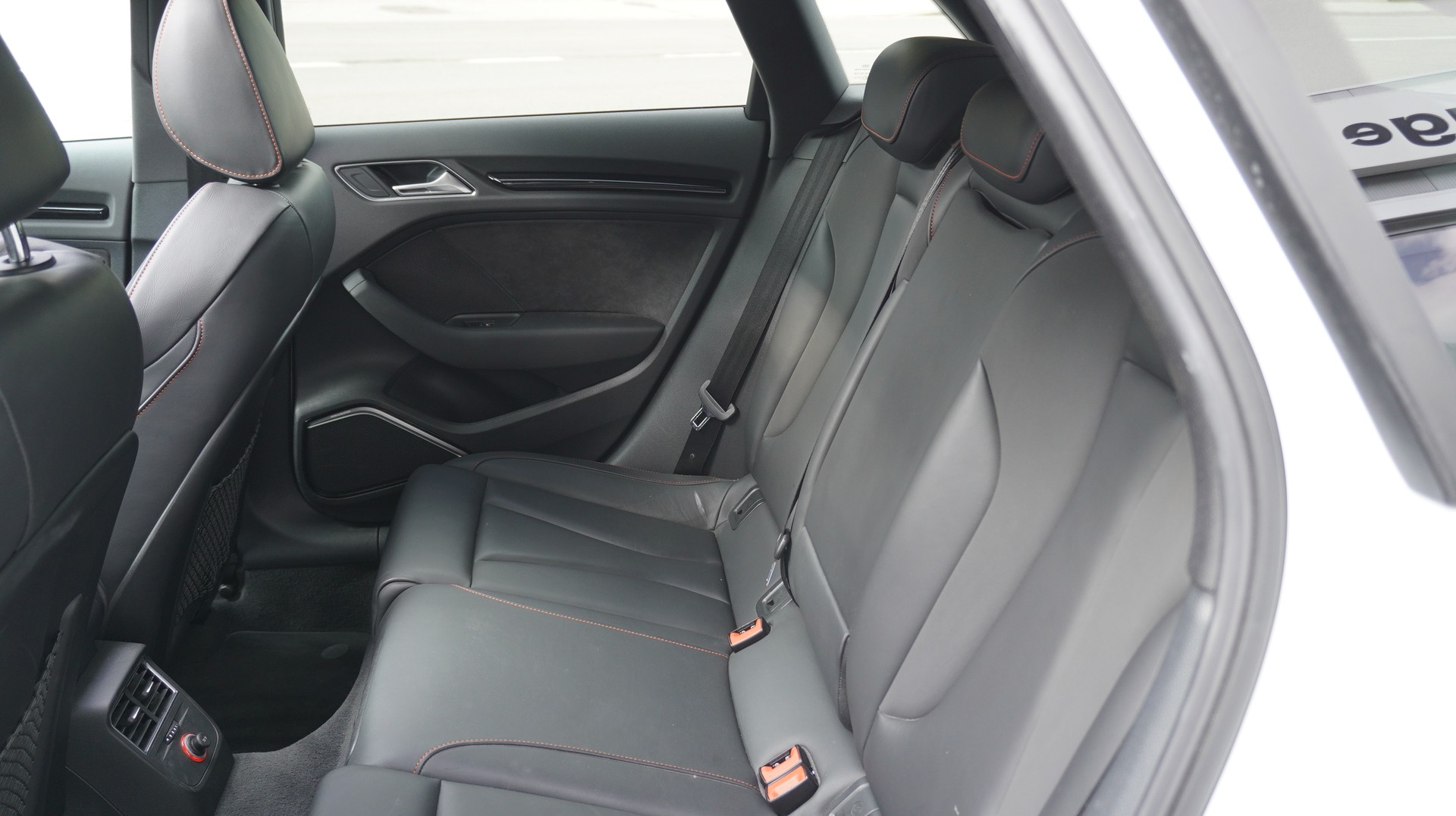 AUDI RS3 2.5 TSI quattro S-tronic-image-4