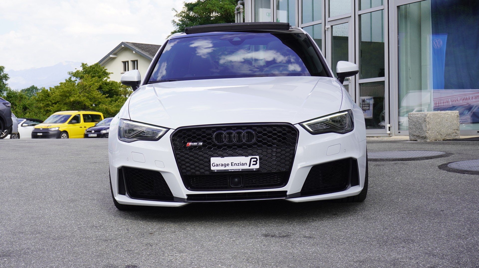 AUDI RS3 2.5 TSI quattro S-tronic-image-17
