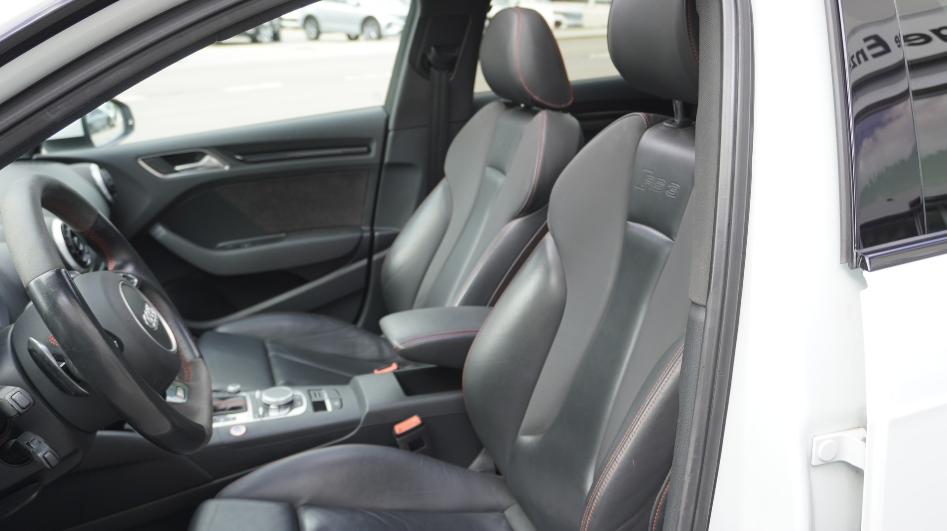 AUDI RS3 2.5 TSI quattro S-tronic-image-3