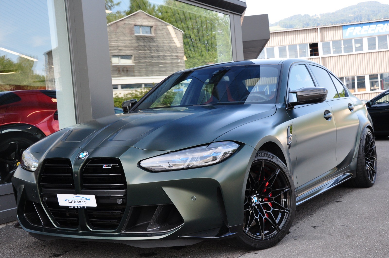 BMW M3 Competition M xDrive-showroom-element-1