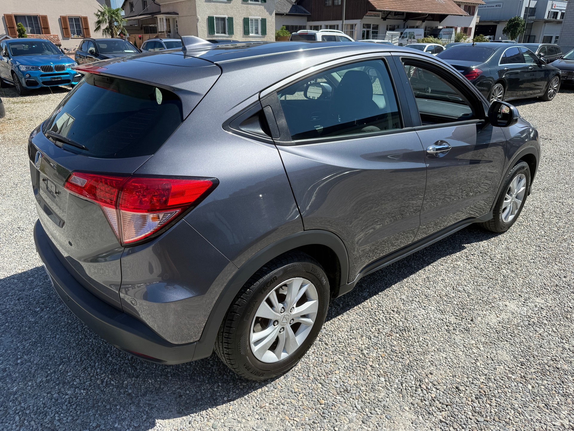 HONDA HR-V 1.6i-DTEC Elegance-image-4