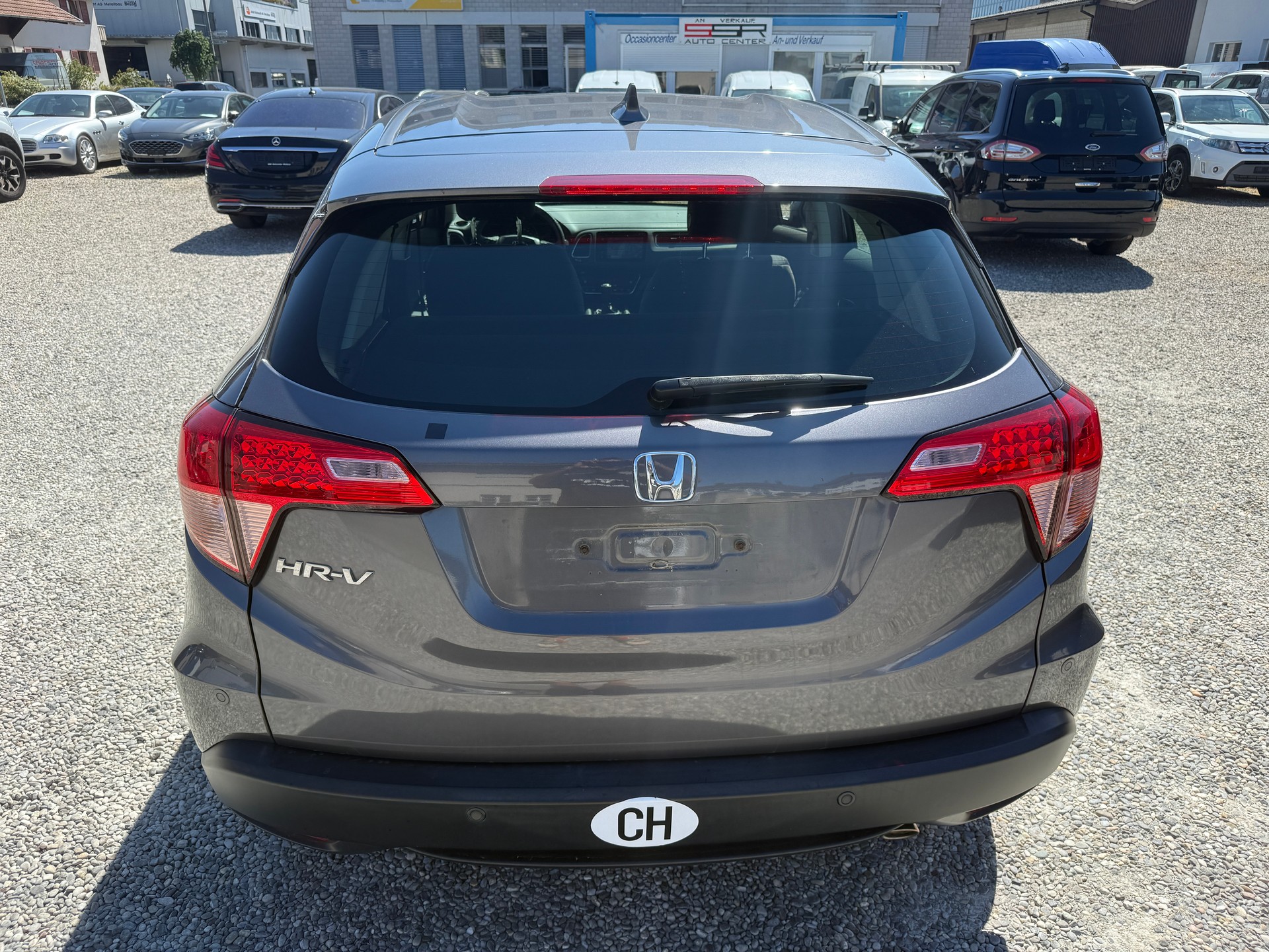 HONDA HR-V 1.6i-DTEC Elegance-image-5