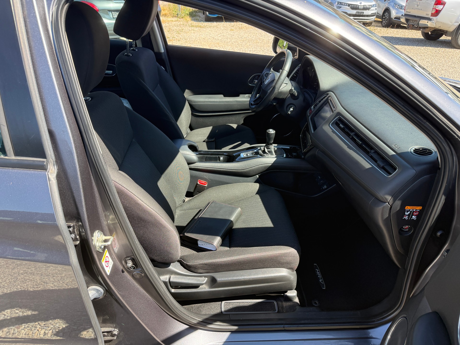 HONDA HR-V 1.6i-DTEC Elegance-image-7